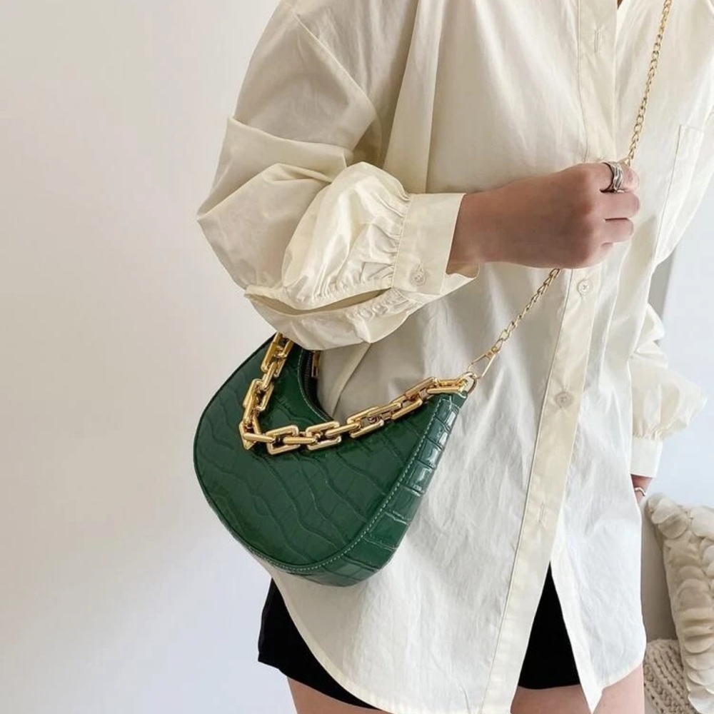 🌟Minimalist Croc Embossed Chain Baguette Bag🌟